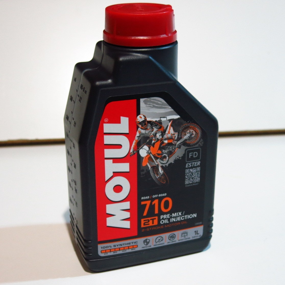 Основное фото 2Т моторное масло MOTUL 710 2T (1L)