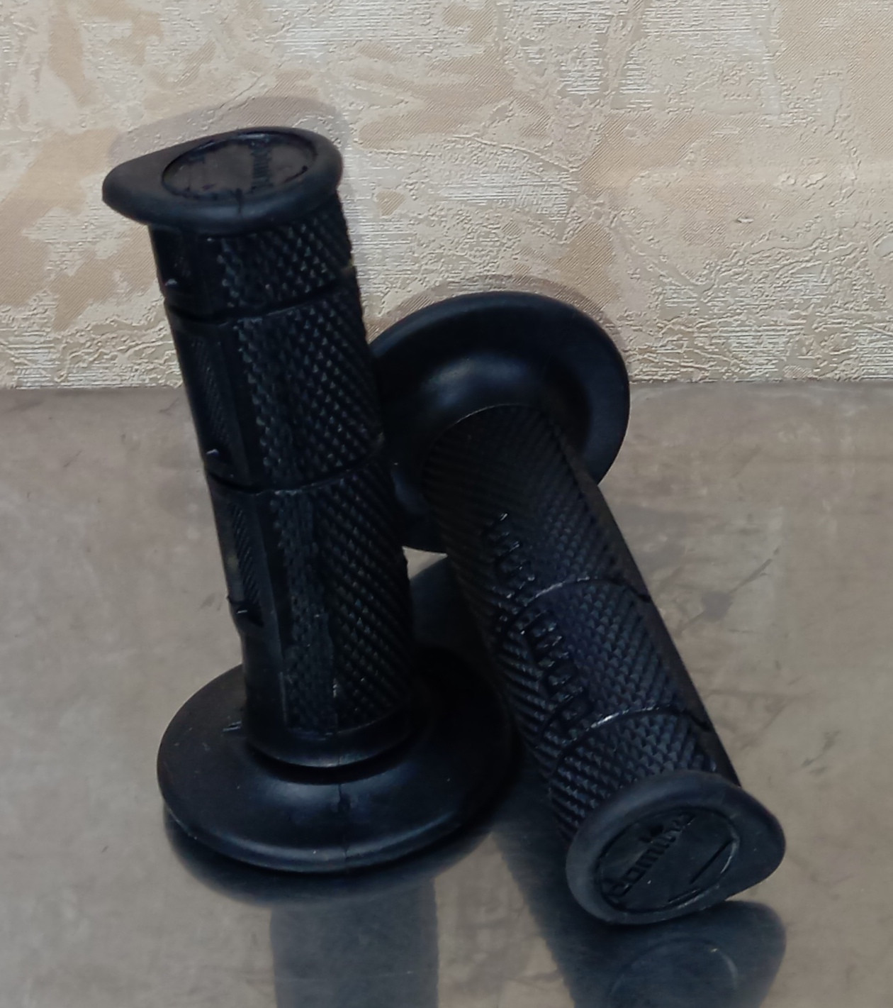 Основное Фото товара Ручки руля zx-018 мопед, мотоцикл (чёрные) Domino